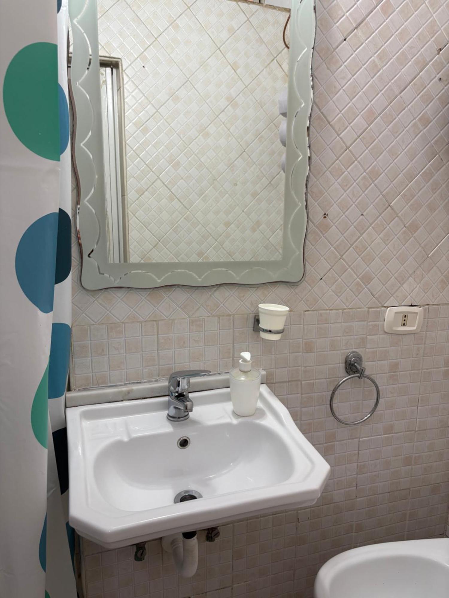 Guest House “Nonna Rossa” Napoli Bagian luar foto